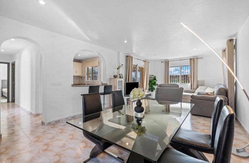 2 Zimmer Villa zu verkaufen in Benijofar mit Pool Garage - 410.000 € (Ref: 9420295)