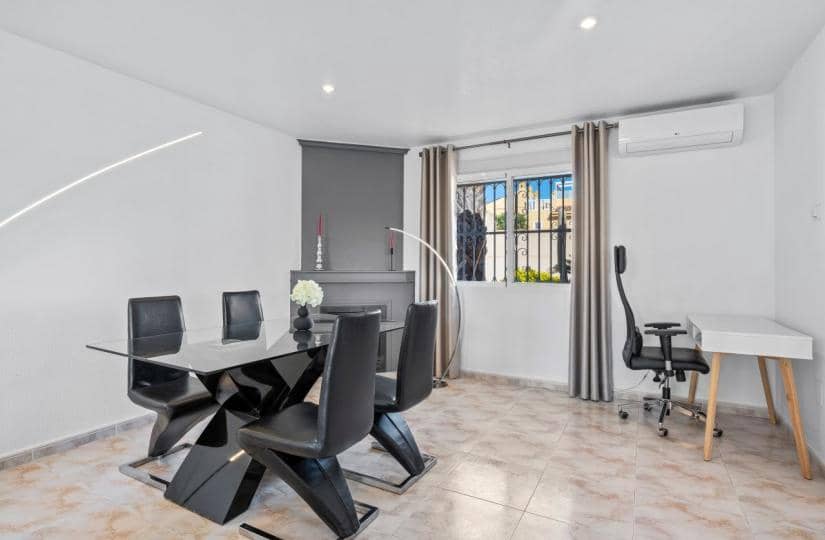 2 Zimmer Villa zu verkaufen in Benijofar mit Pool Garage - 410.000 € (Ref: 9420295)