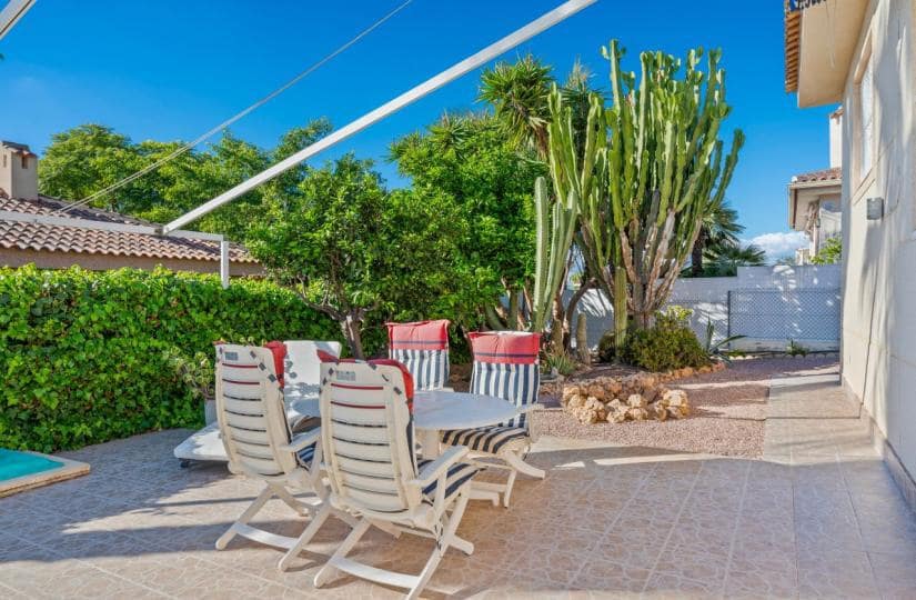 2 Zimmer Villa zu verkaufen in Benijofar mit Pool Garage - 410.000 € (Ref: 9420295)