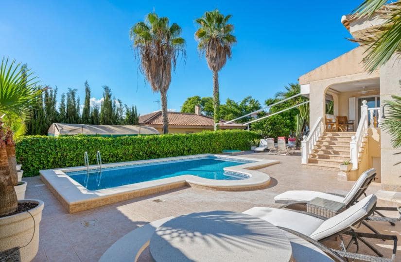 2 Zimmer Villa zu verkaufen in Benijofar mit Pool Garage - 410.000 € (Ref: 9420295)