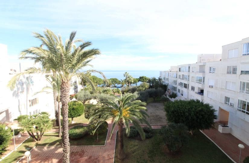 Apartamento de 2 habitaciones en Gran Alacant en venta con piscina garaje - 182.000 € (Ref: 9420296)