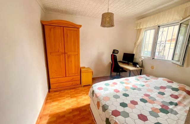 2 bedroom Semi-detached Villa for sale in El Chaparral - La Siesta - La Torreta, Torrevieja with garage - € 129,999 (Ref: 9420299)