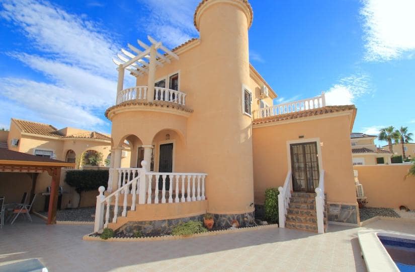 4 bedroom Villa for sale in Atalaya Park with pool garage - € 365,000 (Ref: 9420302)
