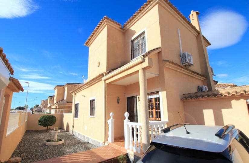 4 bedroom Villa for sale in Atalaya Park with pool garage - € 365,000 (Ref: 9420302)