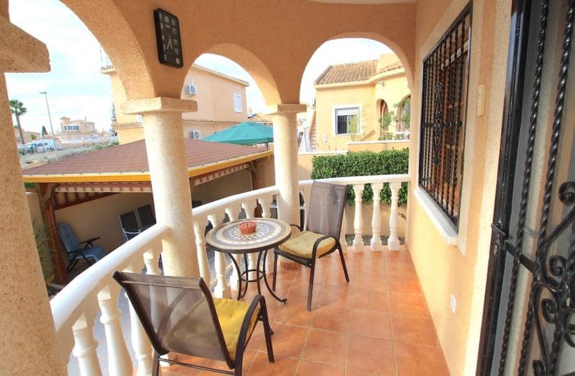 4 bedroom Villa for sale in Atalaya Park with pool garage - € 365,000 (Ref: 9420302)