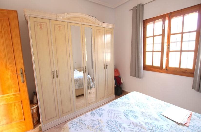 4 bedroom Villa for sale in Atalaya Park with pool garage - € 365,000 (Ref: 9420302)