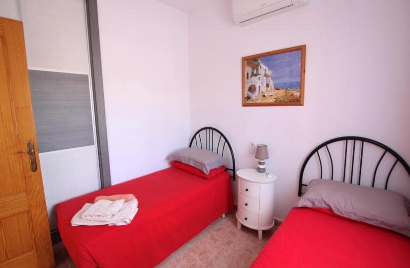 4 bedroom Villa for sale in Atalaya Park with pool garage - € 365,000 (Ref: 9420302)