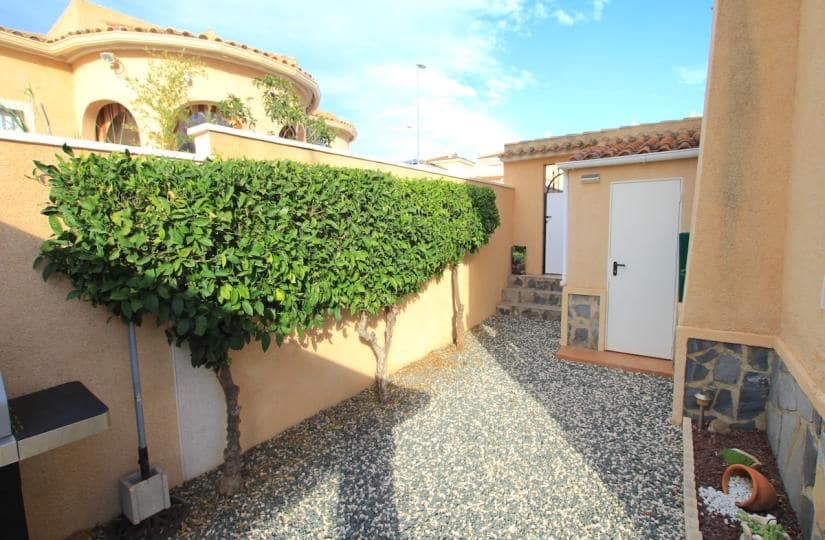 4 bedroom Villa for sale in Atalaya Park with pool garage - € 365,000 (Ref: 9420302)