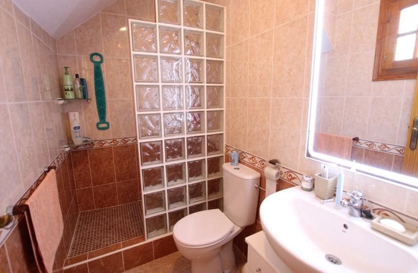 4 bedroom Villa for sale in Atalaya Park with pool garage - € 365,000 (Ref: 9420302)