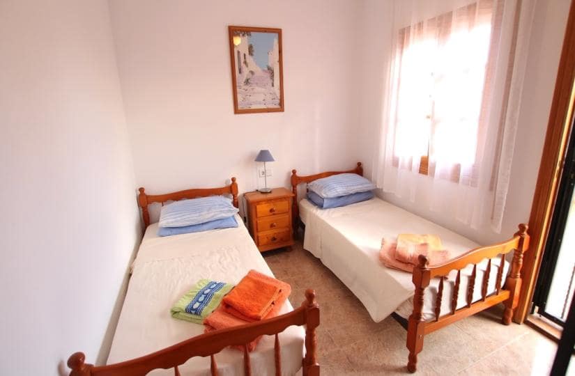 4 bedroom Villa for sale in Atalaya Park with pool garage - € 365,000 (Ref: 9420302)