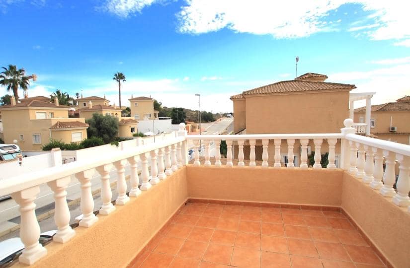 4 bedroom Villa for sale in Atalaya Park with pool garage - € 365,000 (Ref: 9420302)