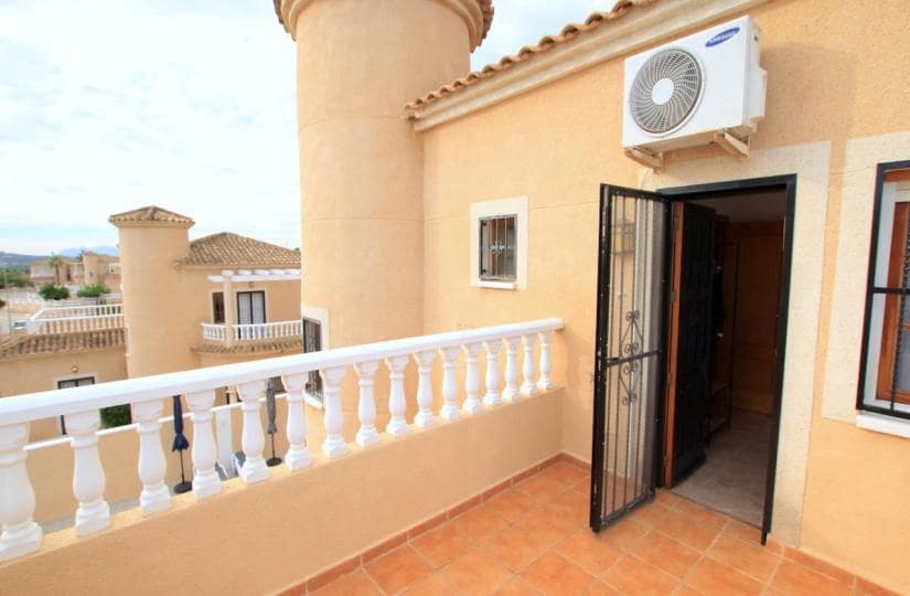 4 bedroom Villa for sale in Atalaya Park with pool garage - € 365,000 (Ref: 9420302)