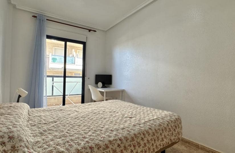 2 soverom Leilighet til salgs i Cabo Roig med svømmebasseng garasje - € 185 000 (Ref: 9420304)