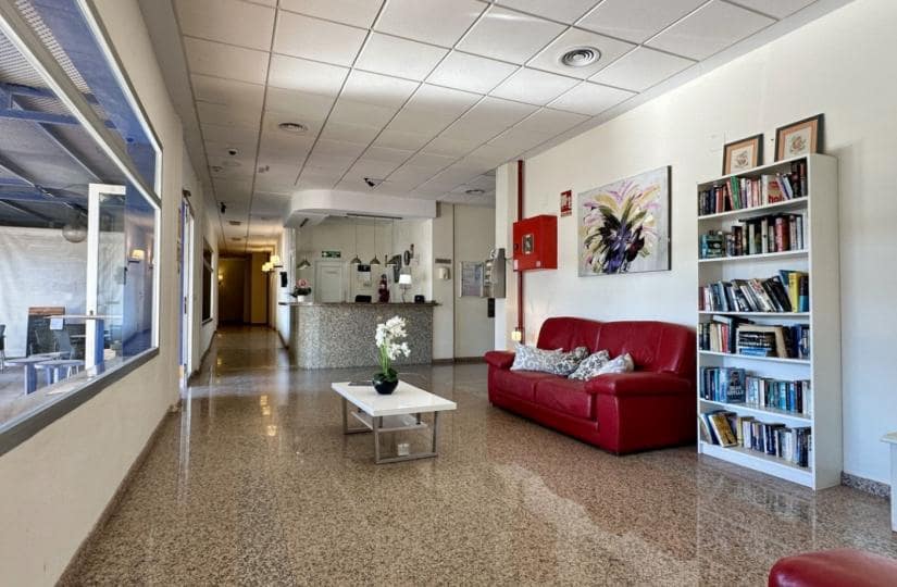 2 soverom Leilighet til salgs i Cabo Roig med svømmebasseng garasje - € 185 000 (Ref: 9420304)