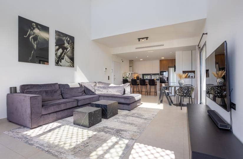 4 bedroom Villa for sale in Ciudad Quesada with pool - € 699,000 (Ref: 9420305)