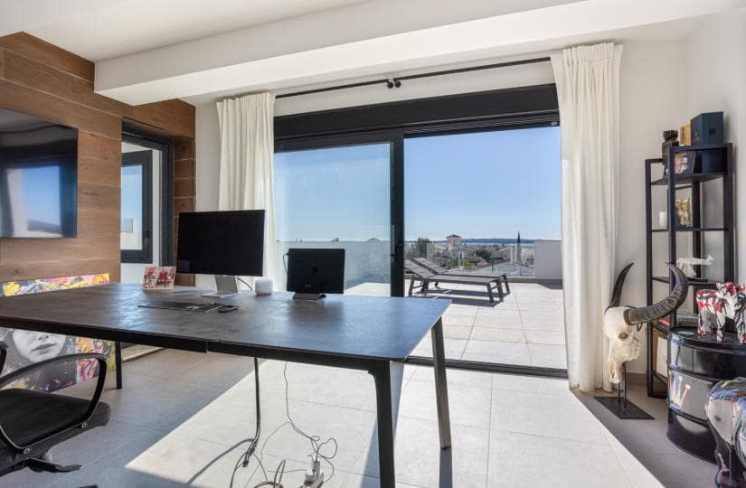 4 bedroom Villa for sale in Ciudad Quesada with pool - € 699,000 (Ref: 9420305)