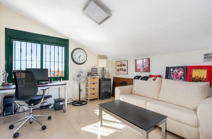 4 bedroom Villa for sale in Ciudad Quesada with pool garage - € 520,000 (Ref: 9420310)