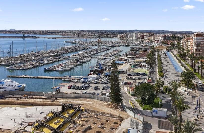 2 sovrum Lägenhet till salu i Torrevieja - 265 000 € (Ref: 9420312)
