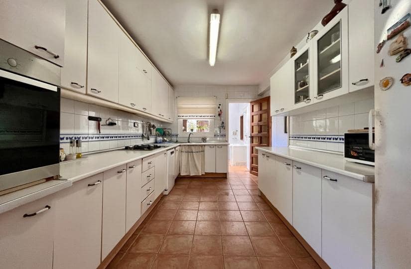 6 bedroom Villa for sale in Orihuela Costa with pool - € 899,950 (Ref: 9420316)