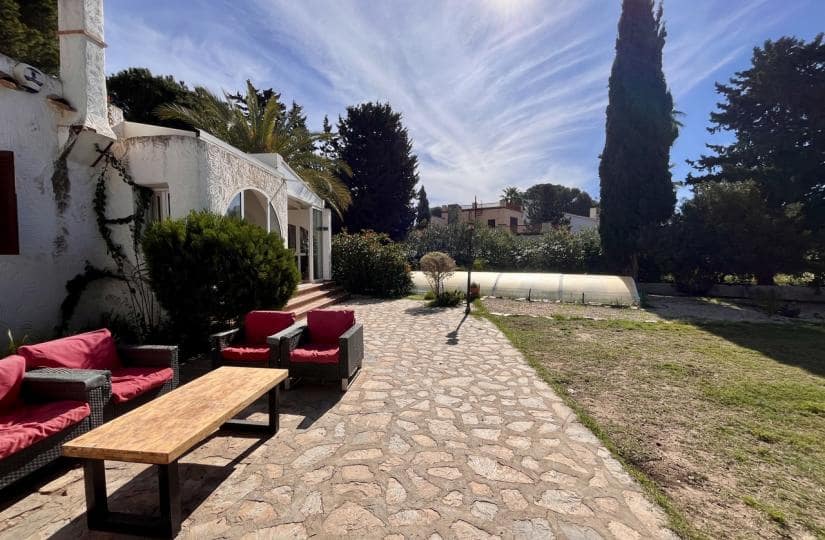 6 bedroom Villa for sale in Orihuela Costa with pool - € 899,950 (Ref: 9420316)