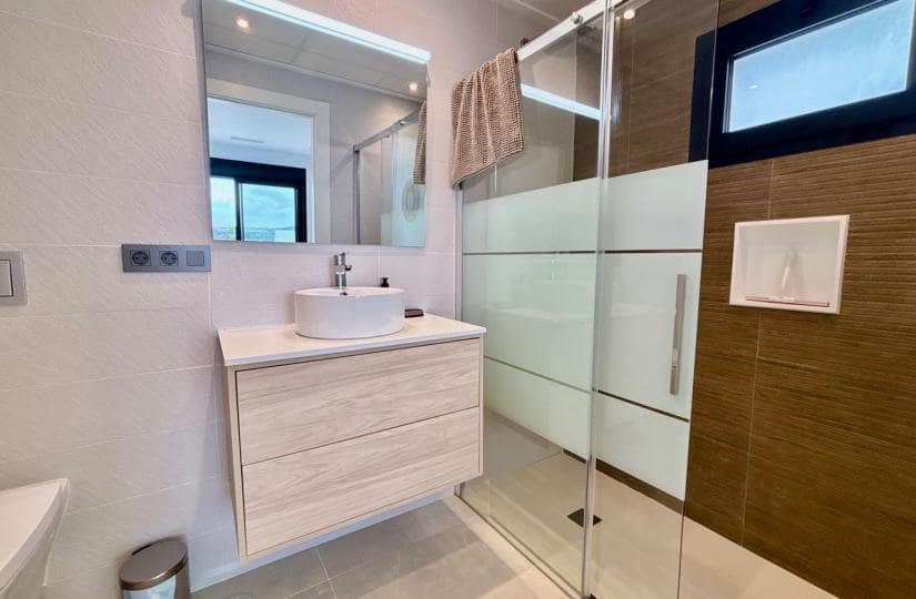 2 soveværelse Villa til salg i Benijofar med swimmingpool garage - € 429.500 (Ref: 9420317)