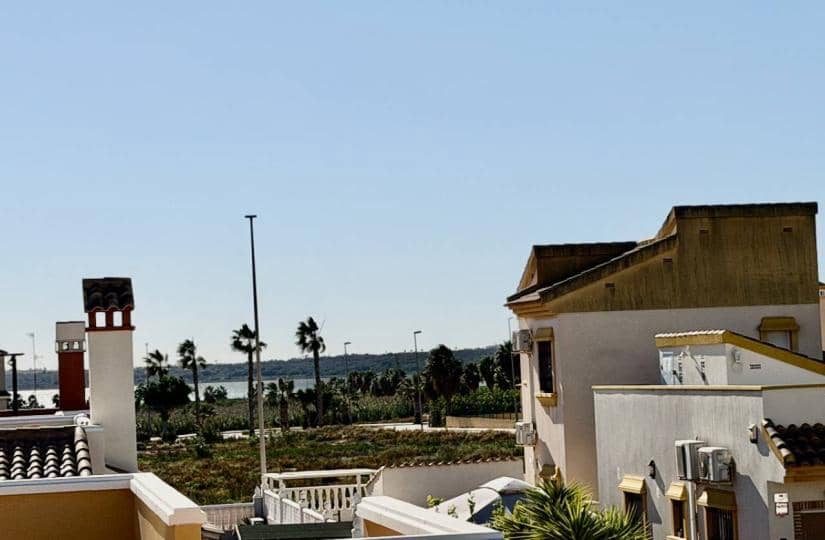 Chalet de 2 habitaciones en El Raso en venta con piscina garaje - 199.995 € (Ref: 9420320)