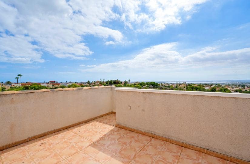 2 soveværelse Semi-Rækkehus til salg i Ciudad Quesada med swimmingpool garage - € 195.000 (Ref: 9420321)