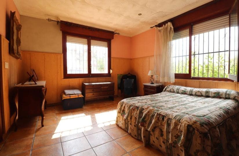 5 slaapkamer Finca/Landhuis te koop in Heredades met garage - € 169.000 (Ref: 9420325)