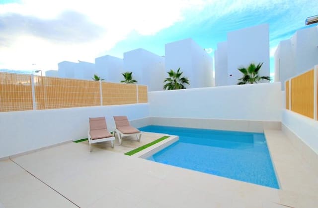 3 bedroom Villa for sale in La Marina, Elche / Elx with garage - € 345,000 (Ref: 9420328)