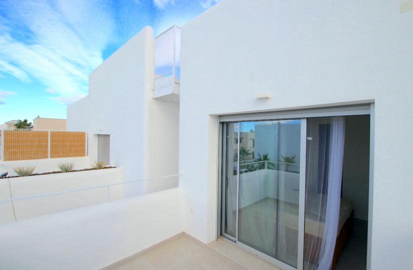 3 bedroom Villa for sale in La Marina with garage - € 345,000 (Ref: 9420328)