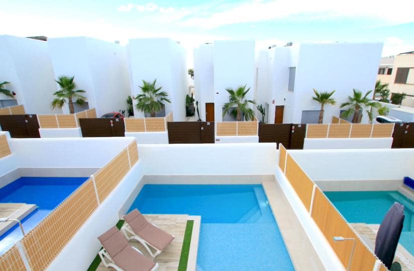 3 bedroom Villa for sale in La Marina with garage - € 345,000 (Ref: 9420328)