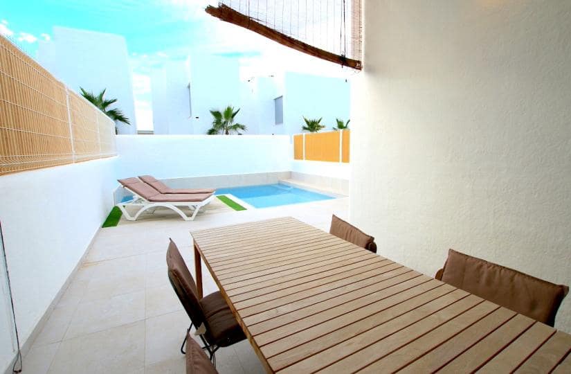 3 bedroom Villa for sale in La Marina with garage - € 345,000 (Ref: 9420328)