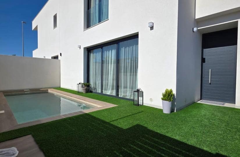 2 soveværelse Villa til salg i Benijofar med swimmingpool garage - € 320.000 (Ref: 9420329)