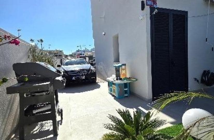 2 soveværelse Villa til salg i Benijofar med swimmingpool garage - € 320.000 (Ref: 9420329)