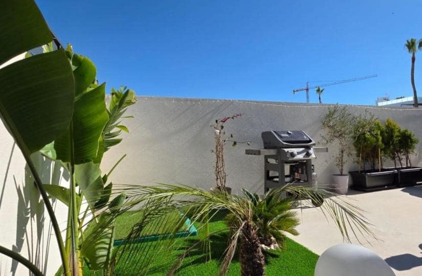 2 soveværelse Villa til salg i Benijofar med swimmingpool garage - € 320.000 (Ref: 9420329)