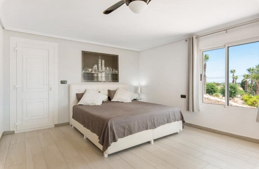 4 bedroom Finca/Country House for sale in Catral with pool garage - € 565,000 (Ref: 9420330)