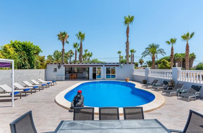 4 bedroom Finca/Country House for sale in Catral with pool garage - € 565,000 (Ref: 9420330)