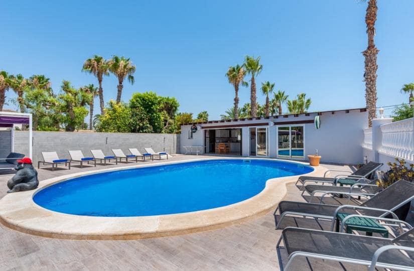 4 bedroom Finca/Country House for sale in Catral with pool garage - € 565,000 (Ref: 9420330)