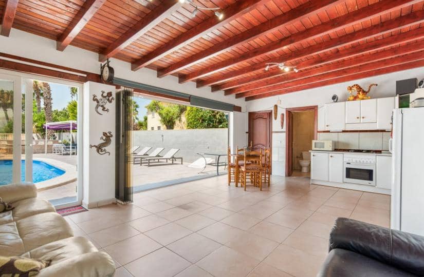 4 bedroom Finca/Country House for sale in Catral with pool garage - € 565,000 (Ref: 9420330)