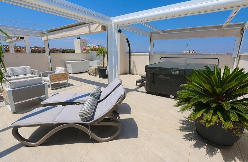 2 Zimmer Apartment zu verkaufen in Orihuela Costa mit Pool Garage - 365.000 € (Ref: 9420333)