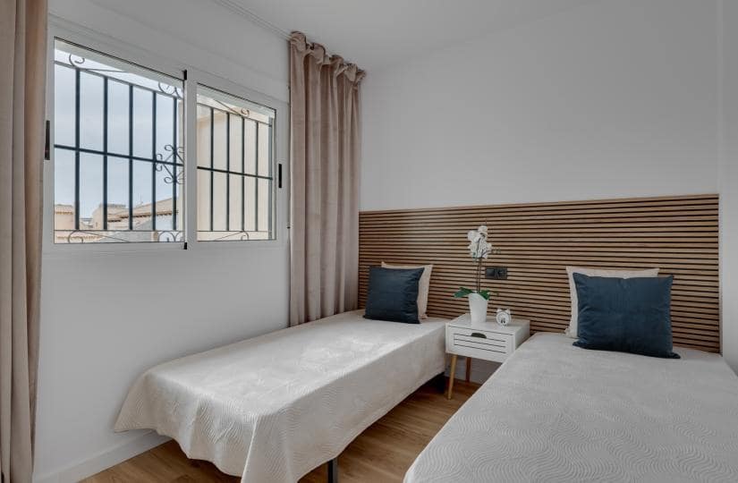 3 bedroom Townhouse for sale in Orihuela Costa with pool - € 291,900 (Ref: 9420336)