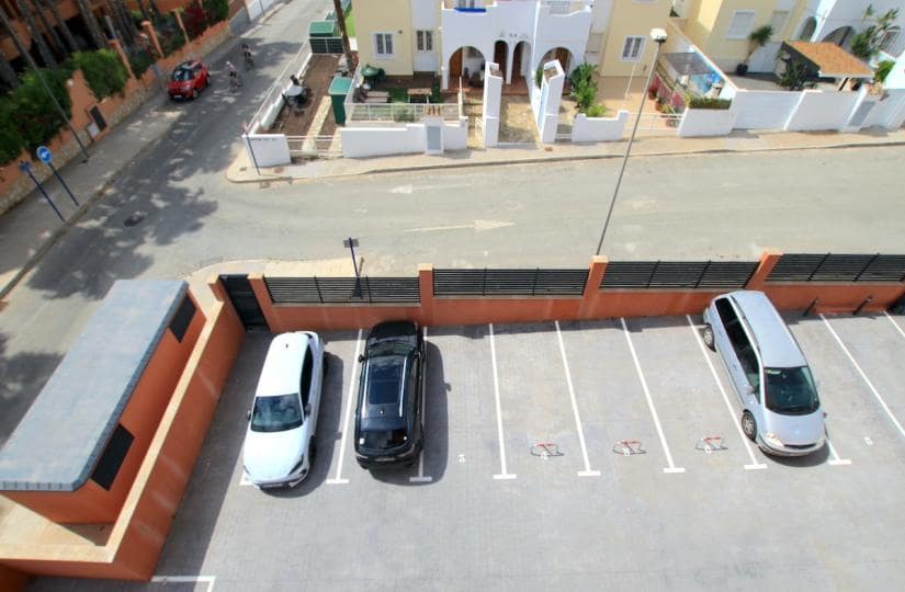 2 soveværelse Lejlighed til salg i Villamartin med garage - € 285.000 (Ref: 9420341)