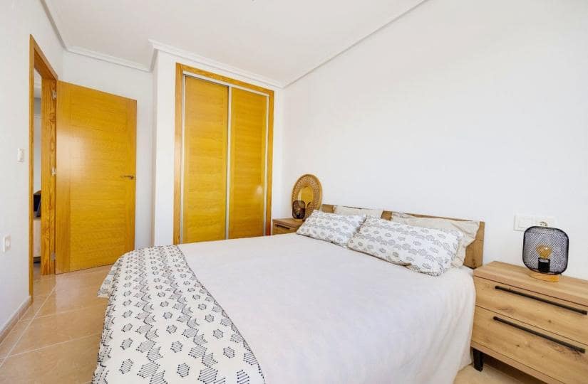 1 bedroom Apartment for sale in San Fulgencio with pool - € 105,000 (Ref: 9420344)