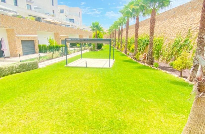 2 bedroom Apartment for sale in Villamartin with pool garage - € 250,000 (Ref: 9420345)