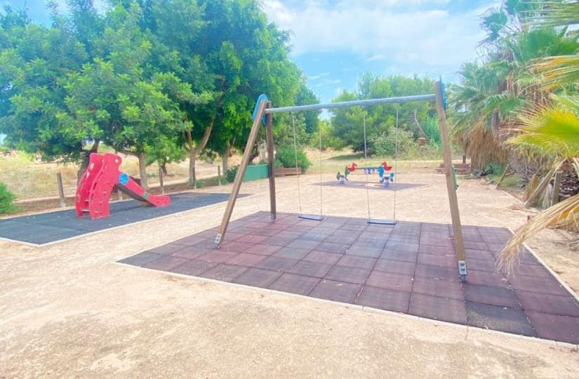 2 bedroom Apartment for sale in Villamartin with pool garage - € 250,000 (Ref: 9420345)