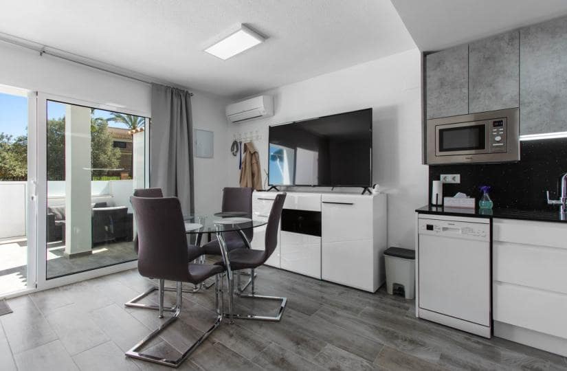 2 bedroom Apartment for sale in Torrevieja with pool - € 169,900 (Ref: 9420349)