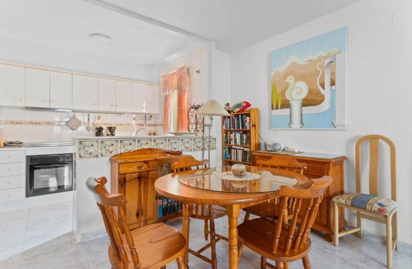 2 makuuhuone Huoneisto myytävänä paikassa El Chaparral mukana uima-altaan - 140 000 € (Ref: 9420350)