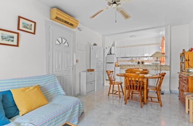 2 makuuhuone Huoneisto myytävänä paikassa El Chaparral, Torrevieja mukana uima-altaan - 140 000 € (Ref: 9420350)