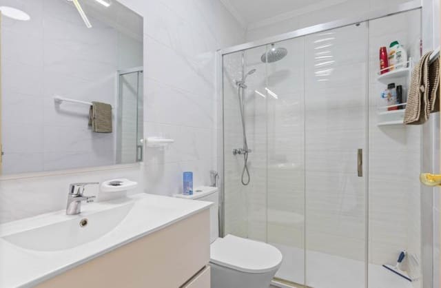 2 makuuhuone Huoneisto myytävänä paikassa El Chaparral, Torrevieja mukana uima-altaan - 140 000 € (Ref: 9420350)