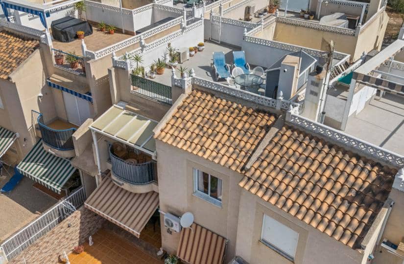 2 makuuhuone Huoneisto myytävänä paikassa El Chaparral mukana uima-altaan - 140 000 € (Ref: 9420350)